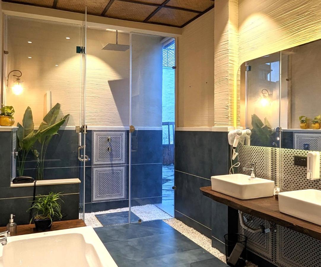 Cape House Hotel Амритсар Екстериор снимка