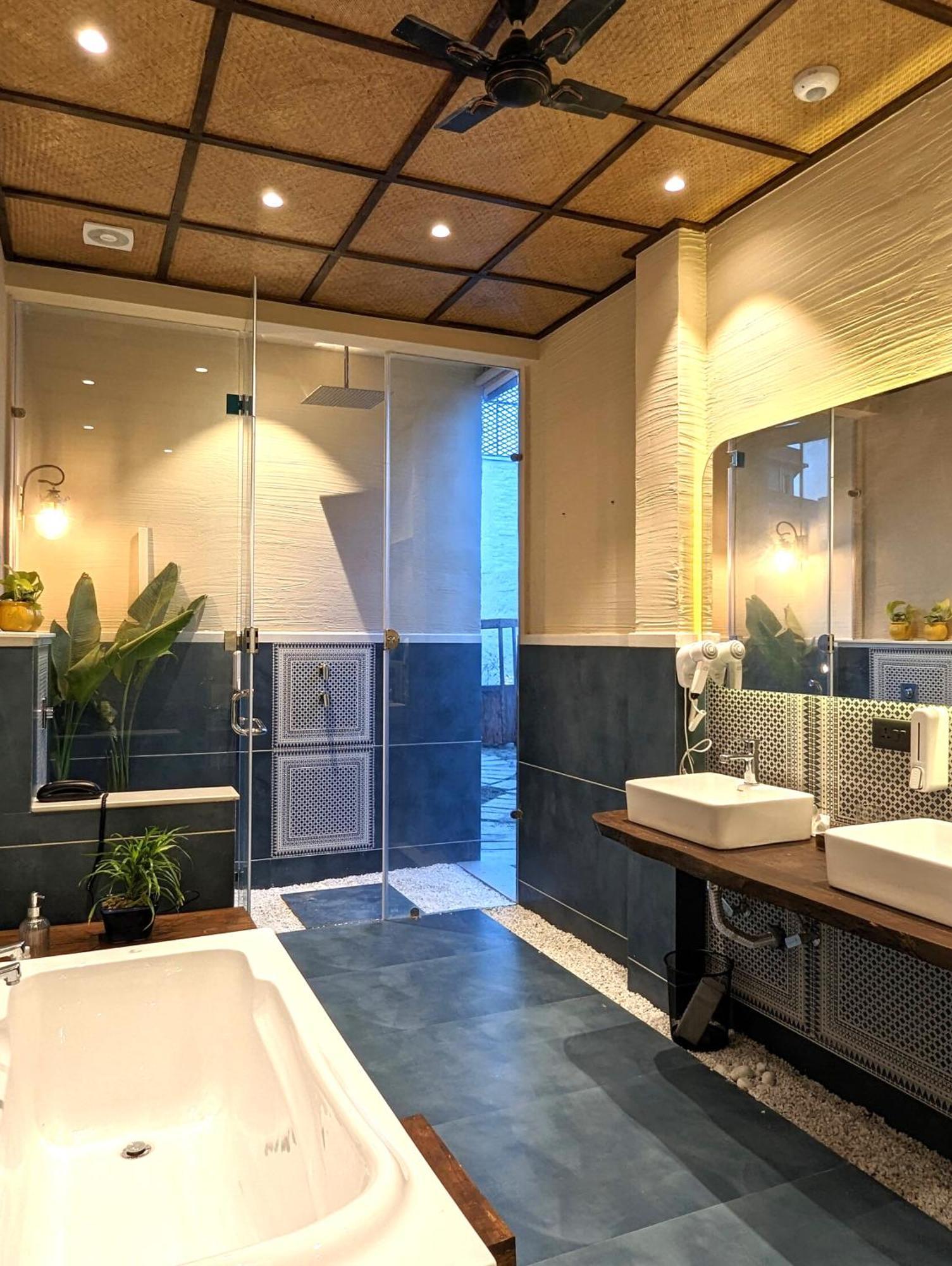Cape House Hotel Амритсар Екстериор снимка