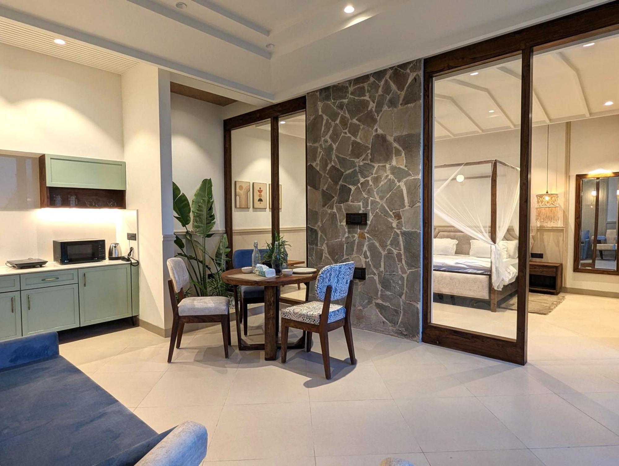 Cape House Hotel Амритсар Екстериор снимка