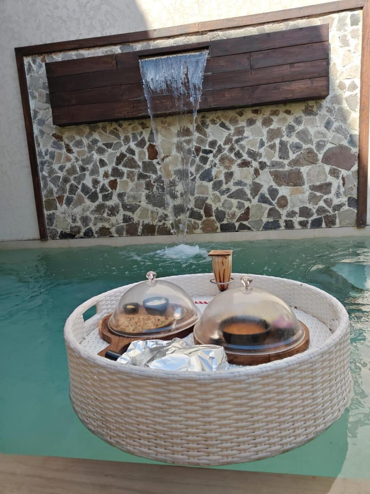 Cape House Hotel Амритсар Екстериор снимка