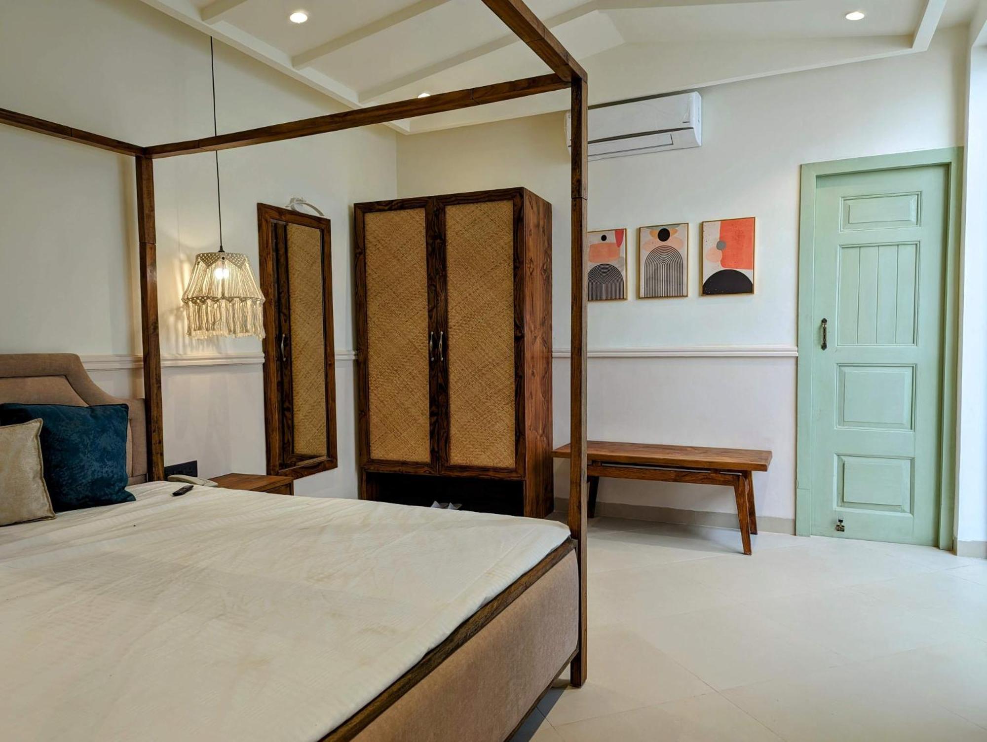 Cape House Hotel Амритсар Екстериор снимка